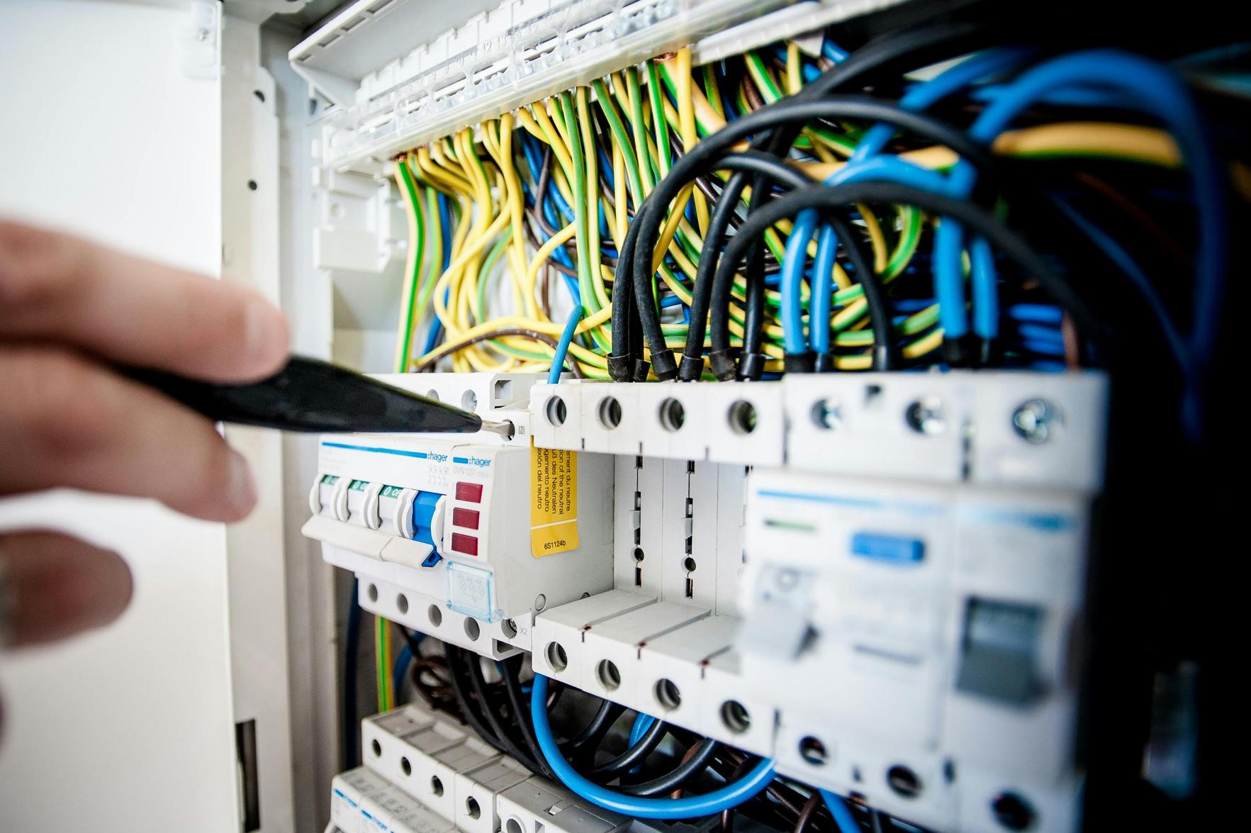 Soluções Inteligentes para Gestão Eficiente de Propriedades Imobiliárias com Monitoramento Avançado e Detecção de Vazamentos